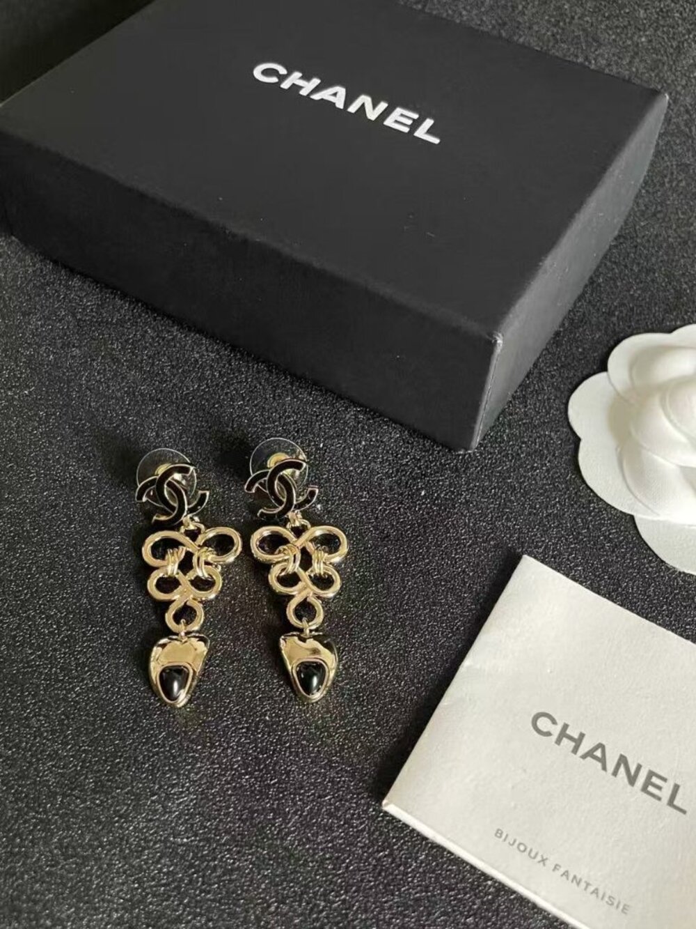 CHANEL earring - Picture 5 of 5